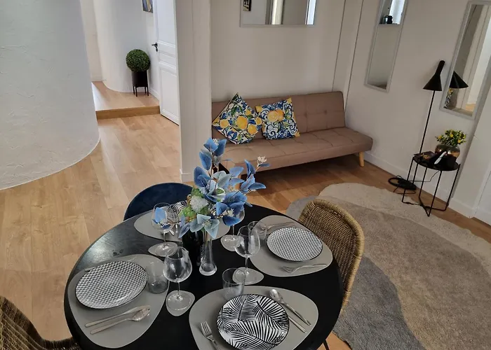 דירה Centre Cosy And Spacious