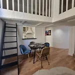 Centre Cosy And Spacious