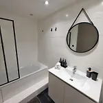 Centre Cosy And Spacious アパート マントン